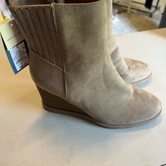 Universal Thread Boots - Picture 4 of 6